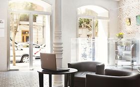 Artrip Hotel